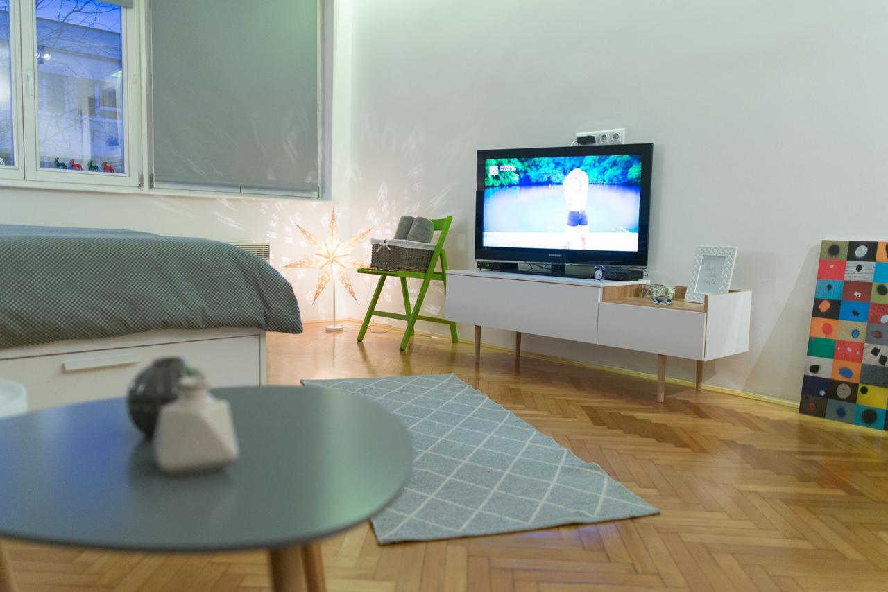 Bright & Stylish Studio Home, Superbly Located 사라예보 외부 사진